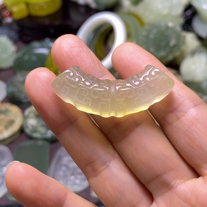 岫玉未镶嵌岫玉颈饰