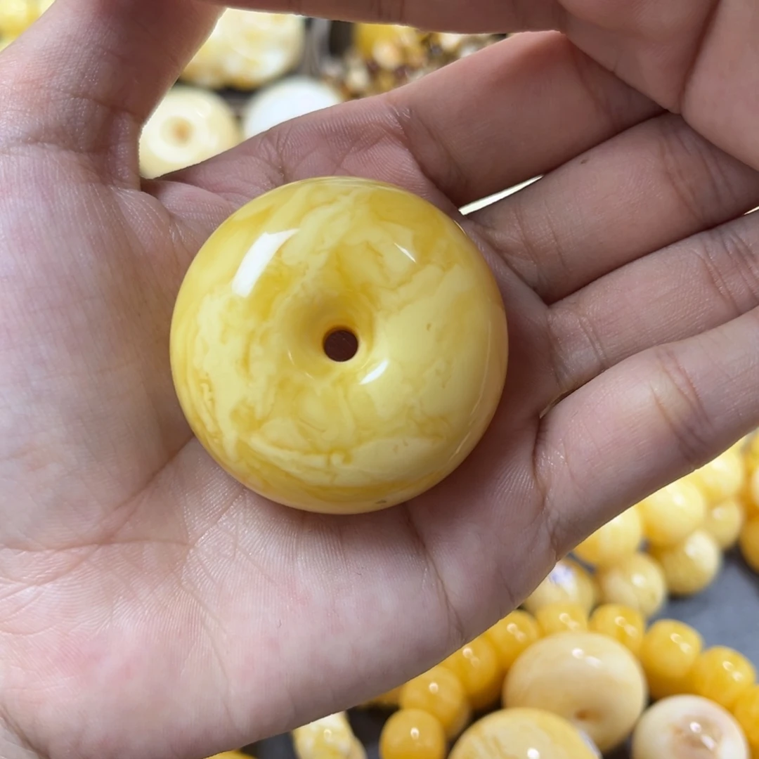 琥珀未镶嵌手串平安扣