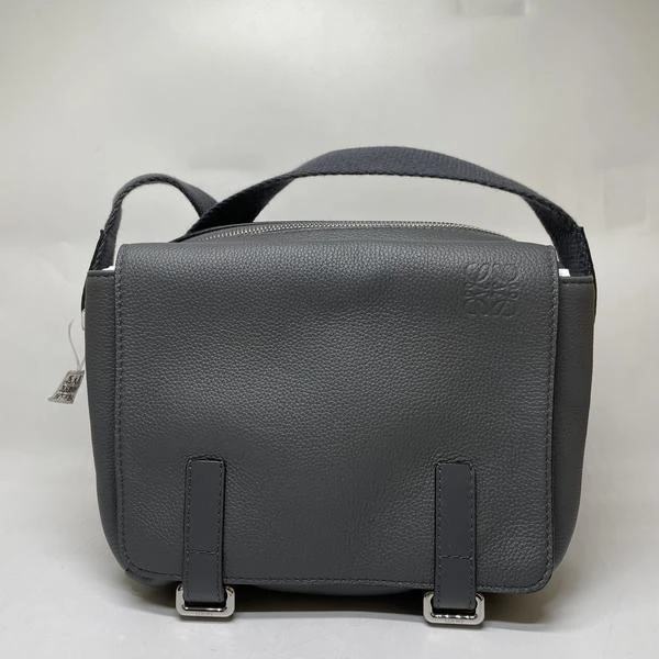 99新 LOEWE/罗意威 范大范男士邮差包/7098 7605