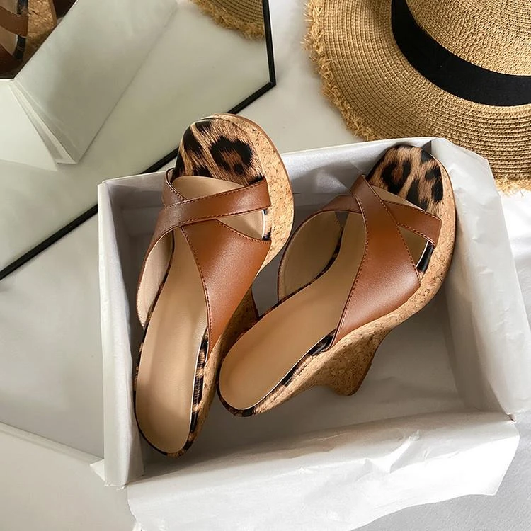 【高奢&达人款】现货 2025欧美复古风TCZE坡跟凉拖 圆头露趾高跟