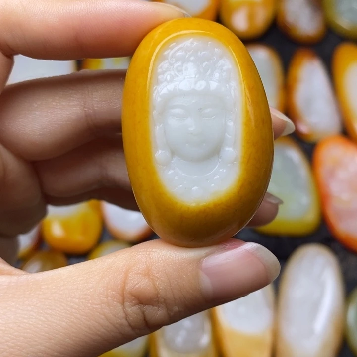 和田玉未镶嵌颈饰