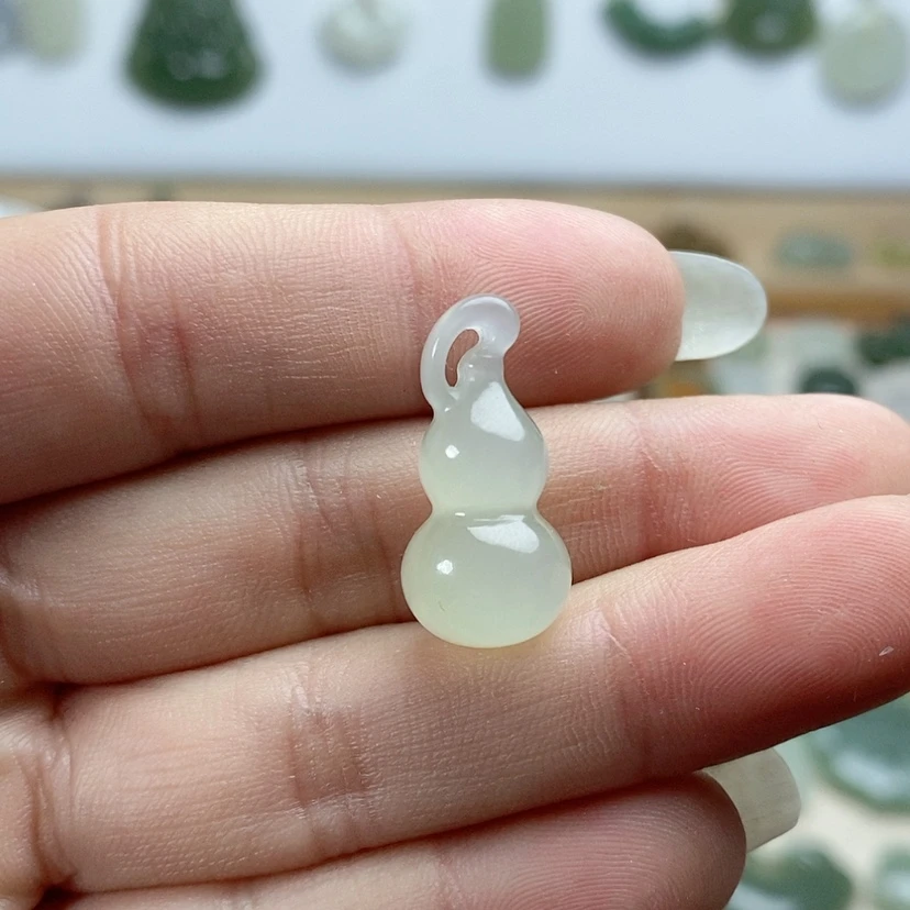 【闪购商品】颈饰未镶嵌和田玉