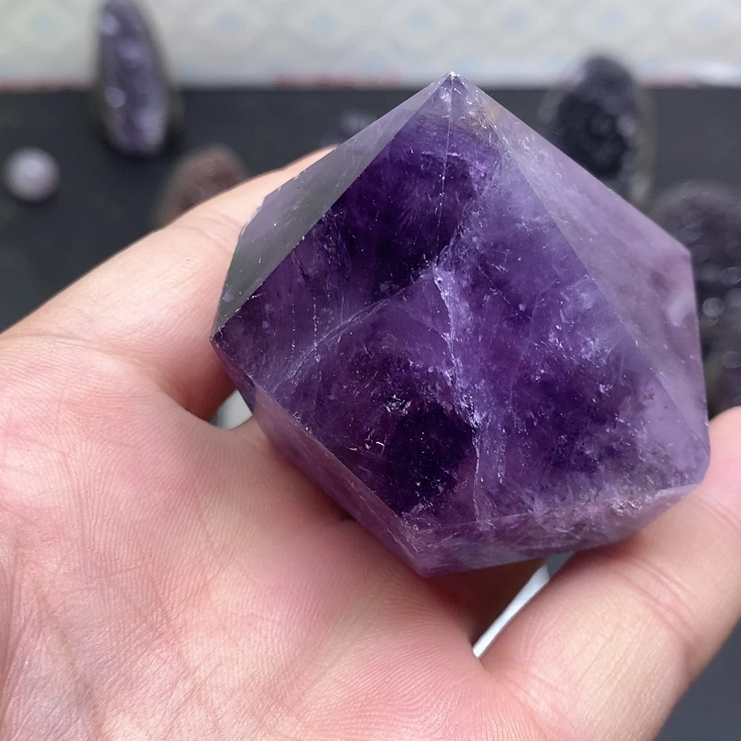 未镶嵌颈饰水晶250