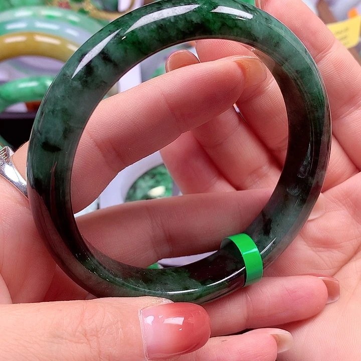 翡翠未镶嵌手镯翡翠手镯
