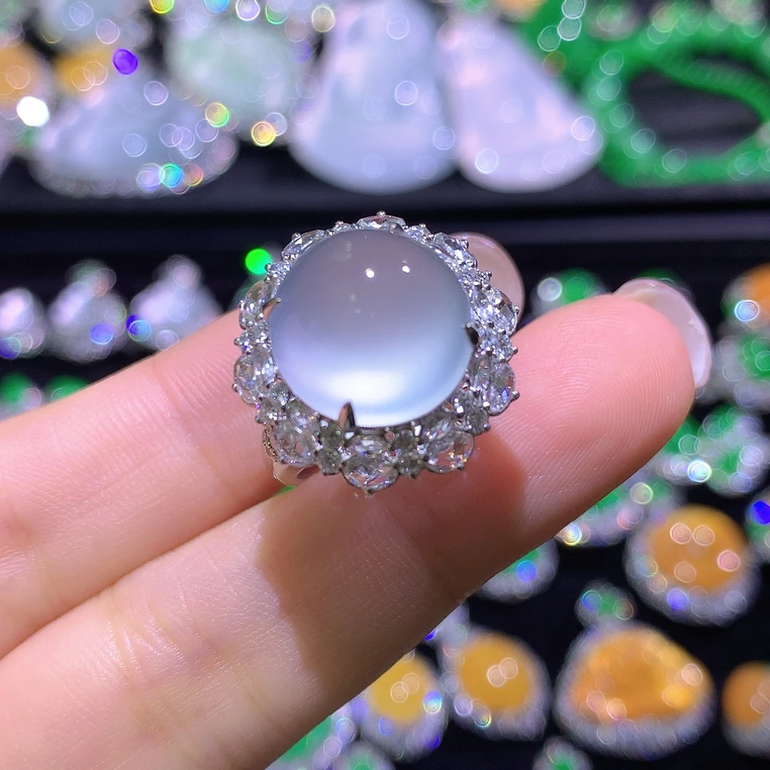 翡翠18K金镶嵌戒指高冰波不封底