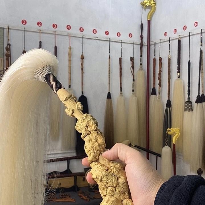 降龙木拂尘一物一拍