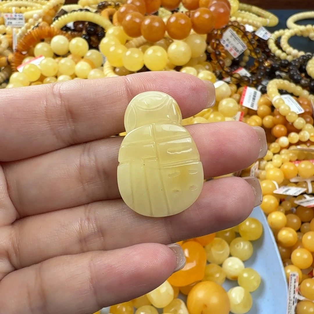 琥珀未镶嵌珠宝奇石