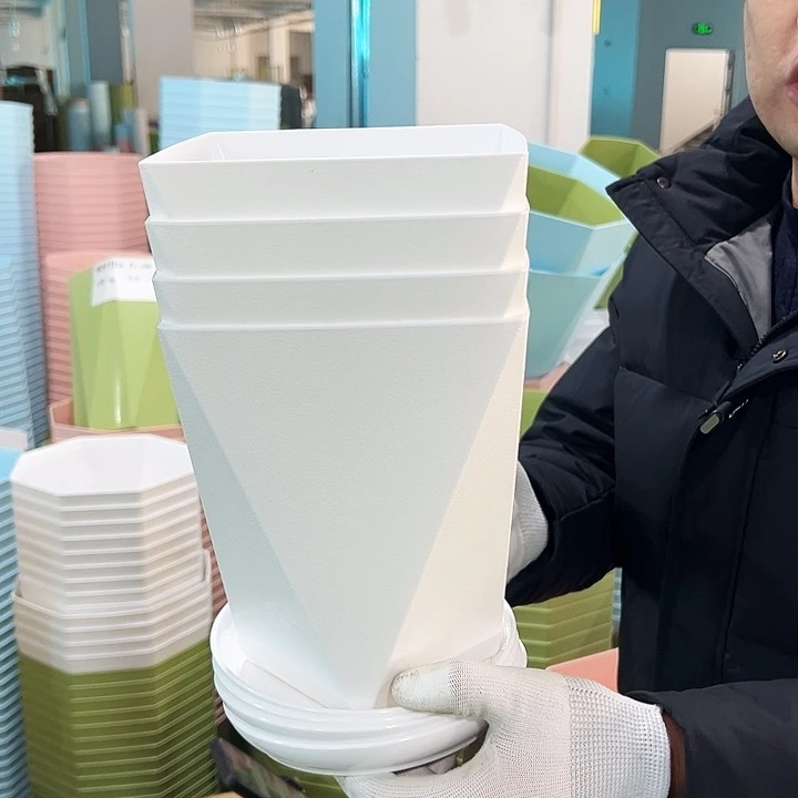 清仓FV150口15高20白色带托4个