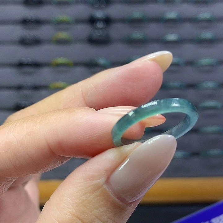 翡翠戒指未镶嵌    3259