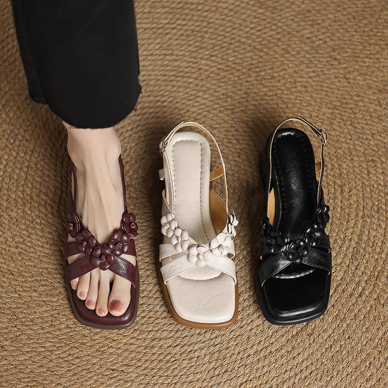 轻奢鞋子新款气质修面皮跟高45厘米青年森系风花朵装饰凉鞋猪皮革