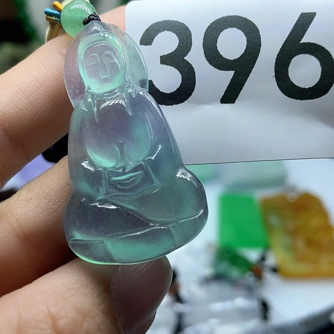 翡翠吊坠(赠链)未镶嵌