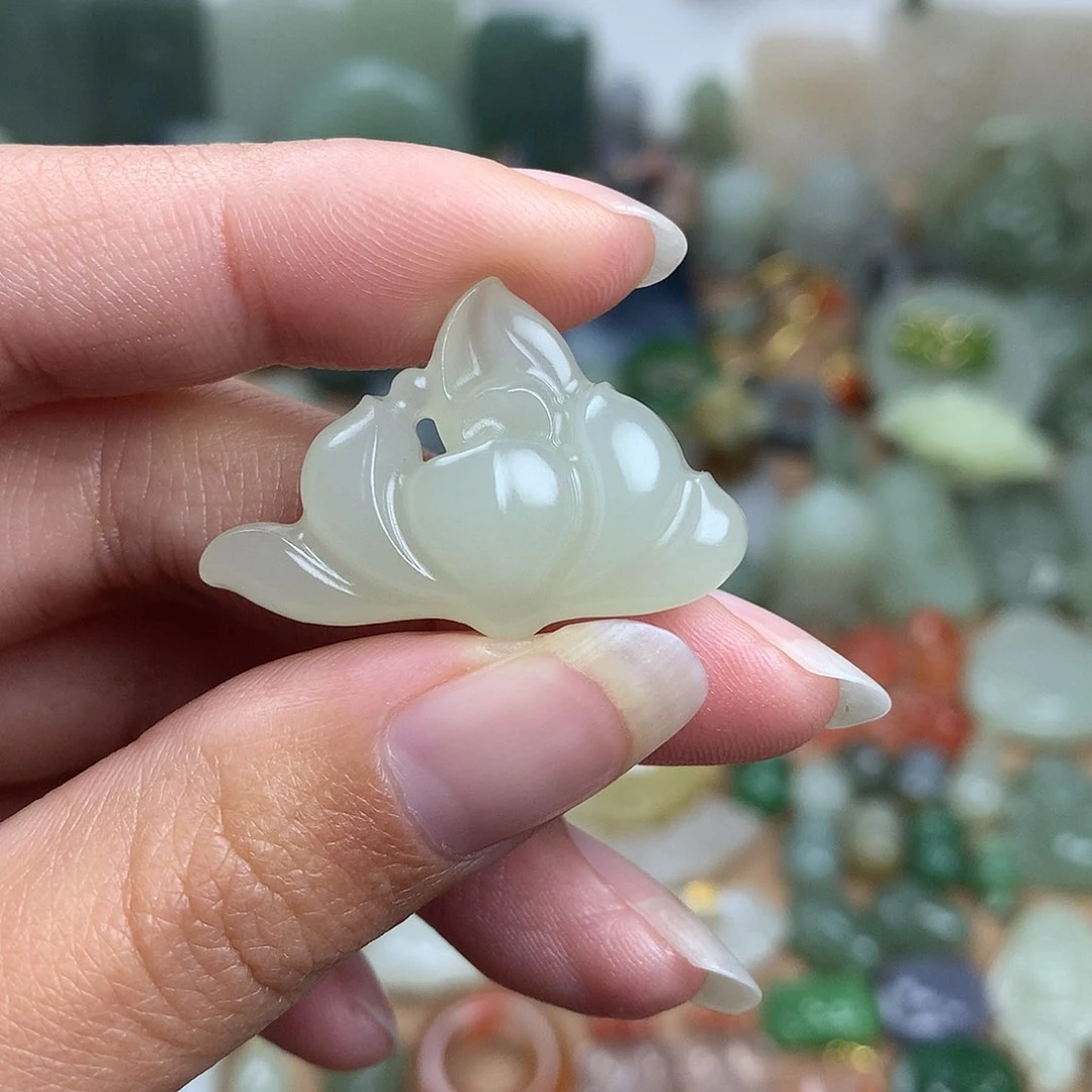 和田玉吊坠未镶嵌