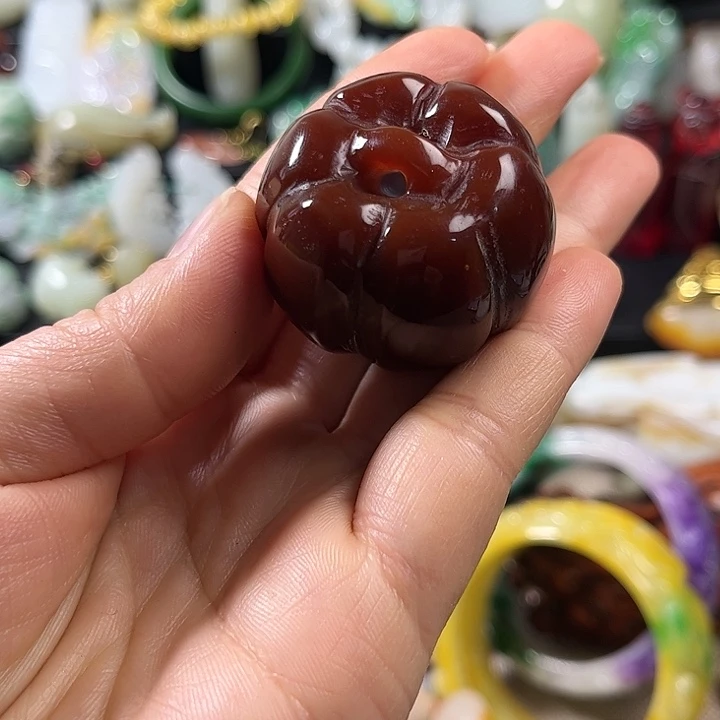 翡翠未镶嵌颈饰翡翠未镶嵌颈饰