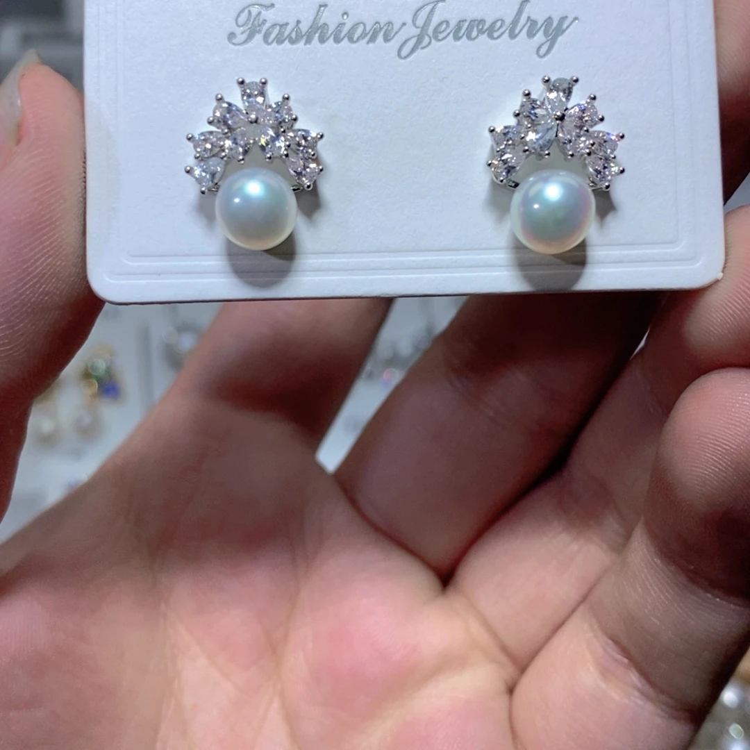 淡水珍珠银S925镶嵌耳饰