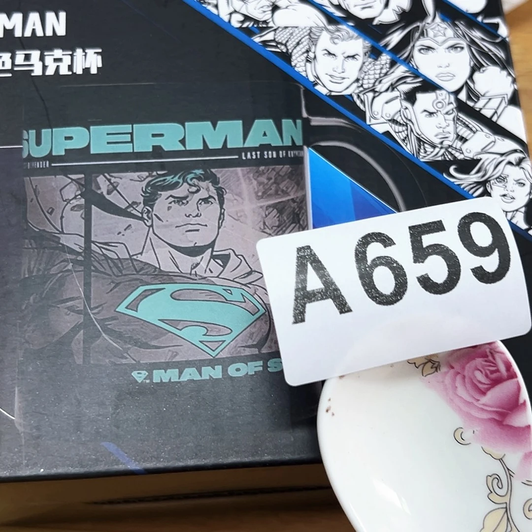 摆件发一个超级英雄（上市忽闪忽闪八点半吧