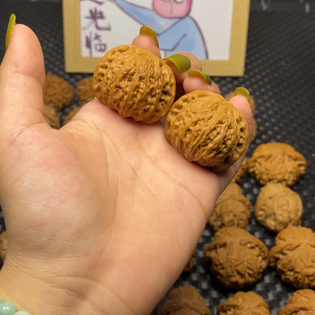 文玩核桃吊坠铁锤39全打底