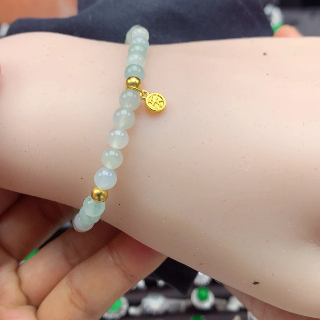 翡翠未镶嵌颈饰上新