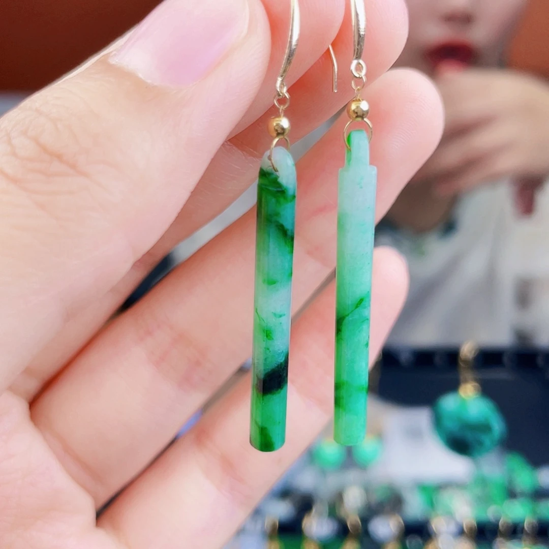 翡翠18K金镶嵌耳饰