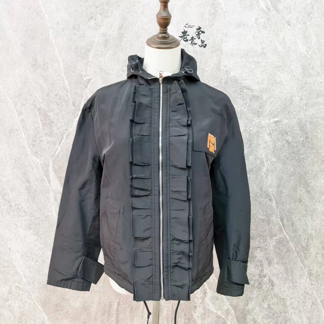 95新 Prada/普拉达 海囤Q/普拉达/上衣/36码/bh92415
