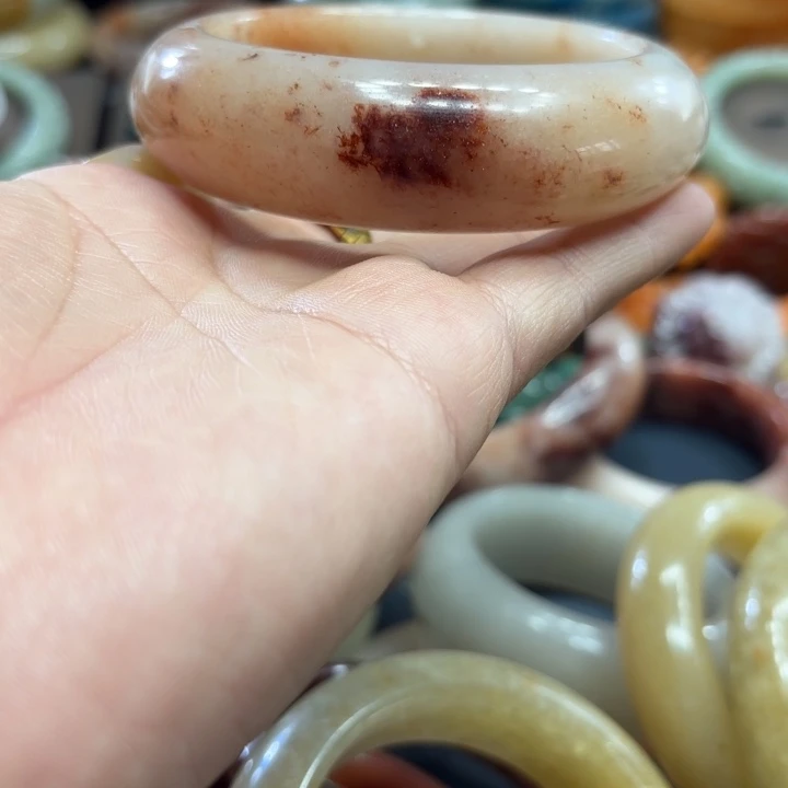 小***瑜石英岩玉合金颈饰