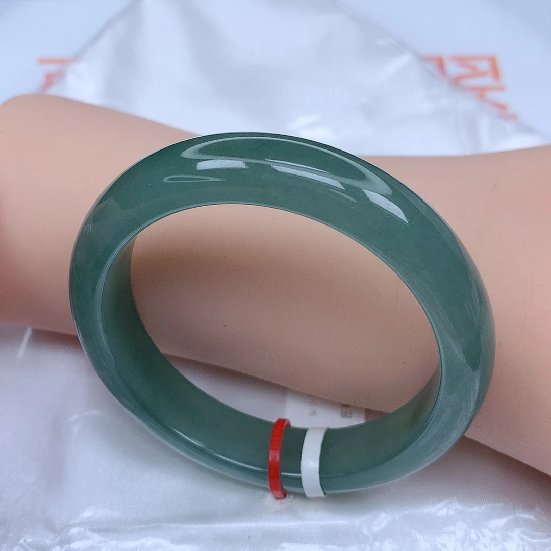 【闪购商品】未镶嵌手镯翡翠，52