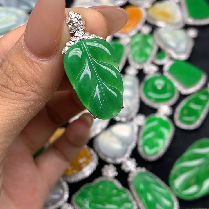 翡翠18K金镶嵌吊坠(不含链)