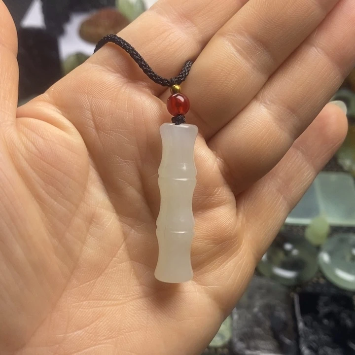 合金蛇纹石玉颈饰