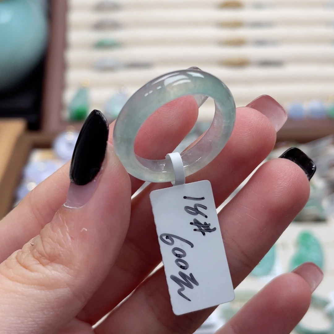 猫***来翡翠未镶嵌戒指a35港圈18冰绿底