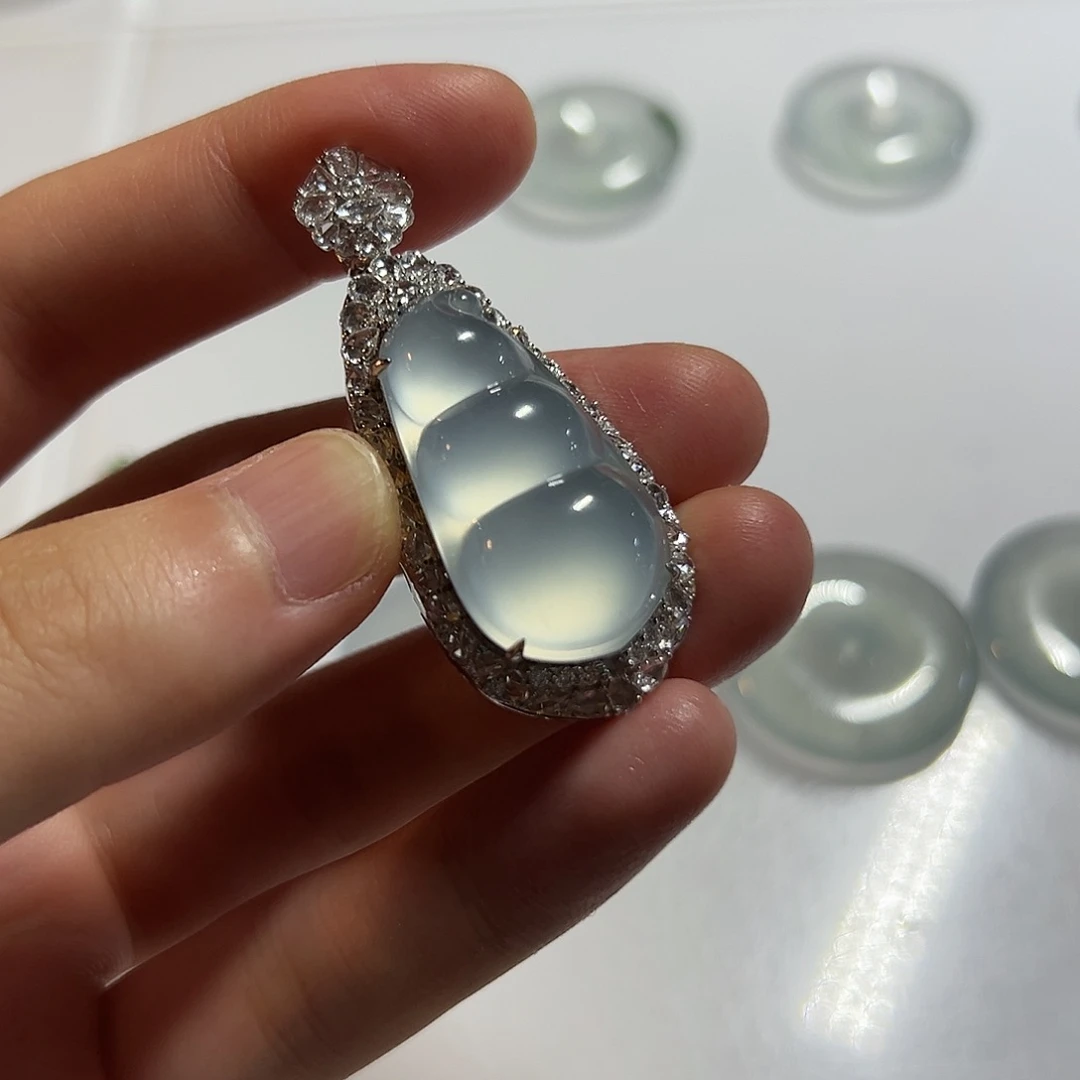 未镶嵌定制翡翠挂件