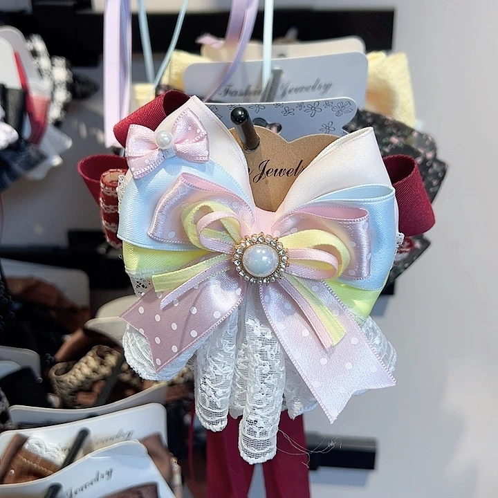 4的亮光棉带浅浅蓝天蓝各5码，1的米色50码，4的蕾丝打皱米色10码