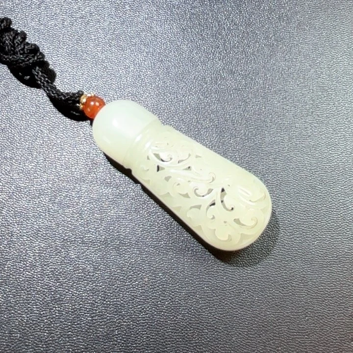 未镶嵌和田玉挂件