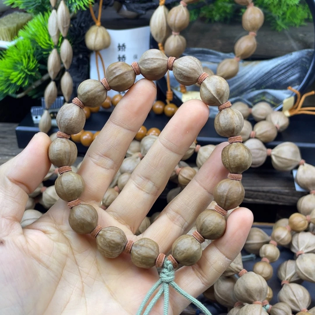 柴***板橄榄核吊坠鲨鱼背3条