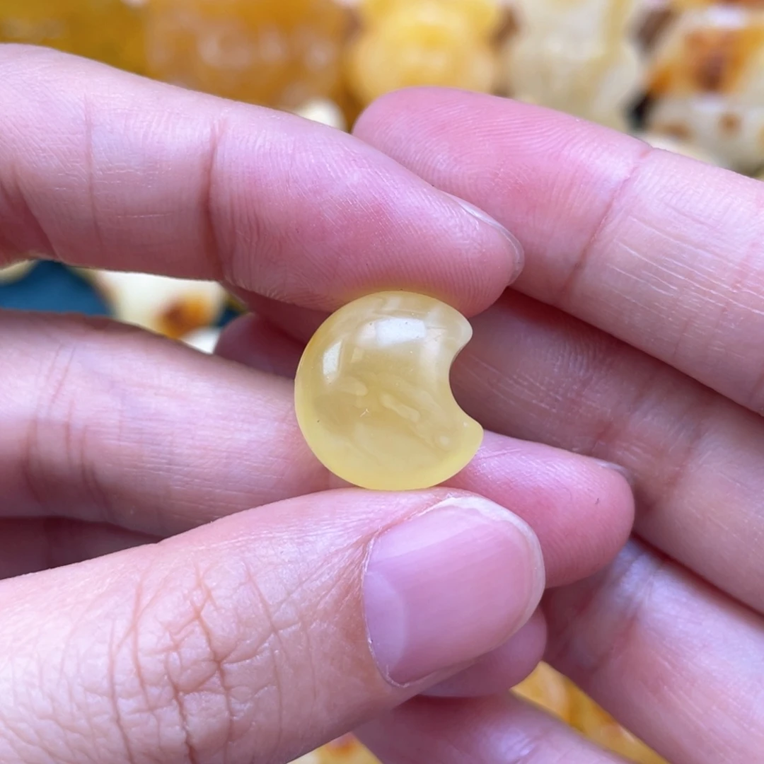 未镶嵌琥珀裸石蜜蜡