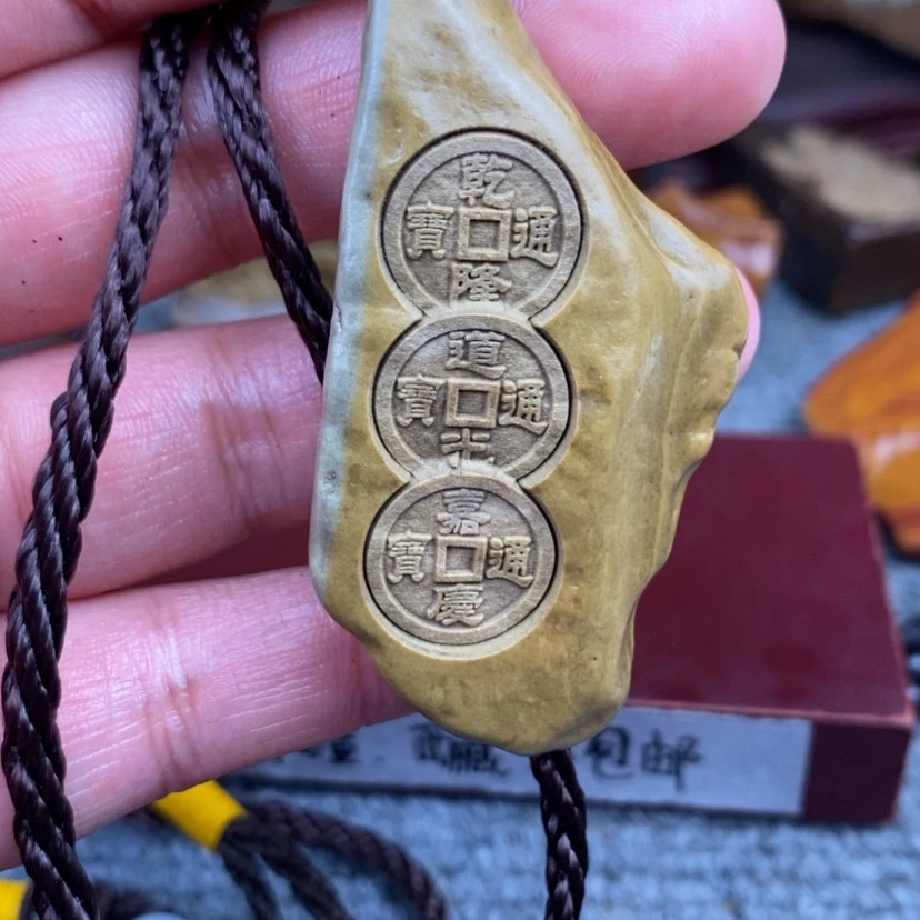 【闪购商品】原石雕刻手把件