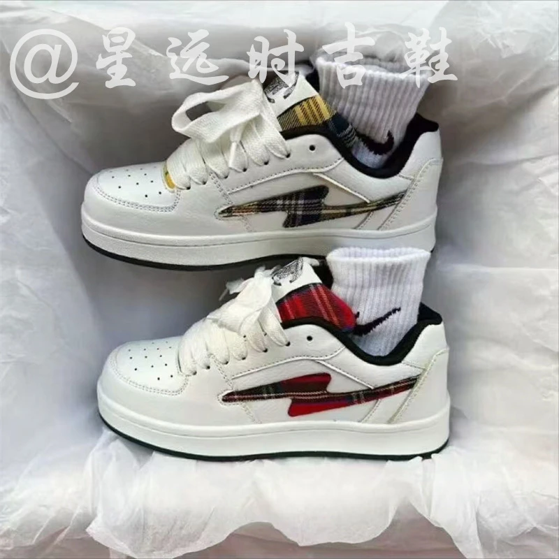 35-44码鸳鸯格纹设计面包闪电板鞋男女复古情侣休闲厚底面包鞋