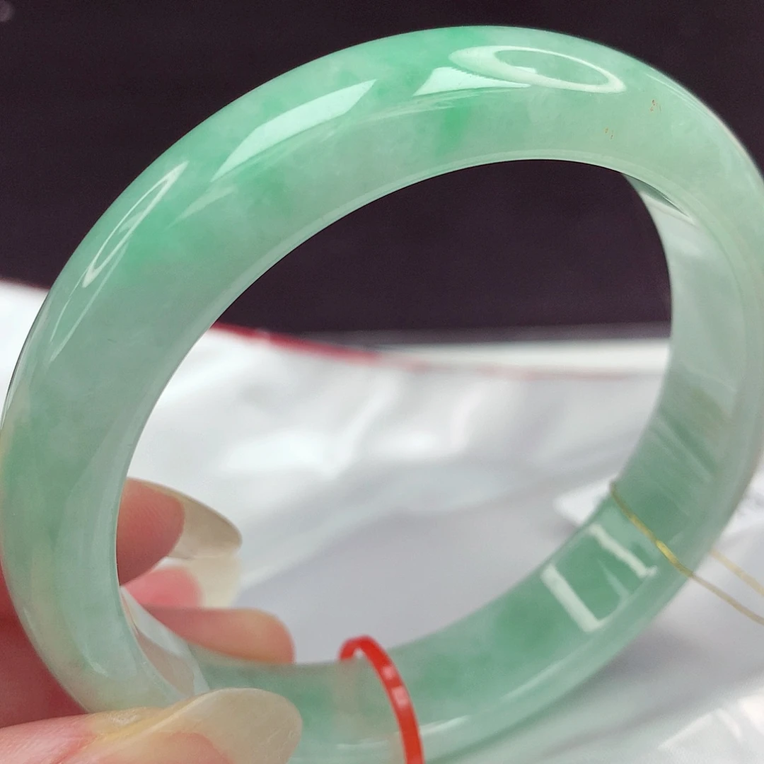 翡翠未镶嵌手镯61圈921