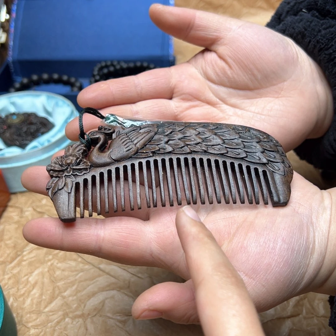 大叶紫檀（黑酸枝木类）