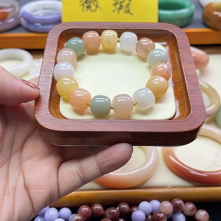 未镶嵌手镯石英质玉