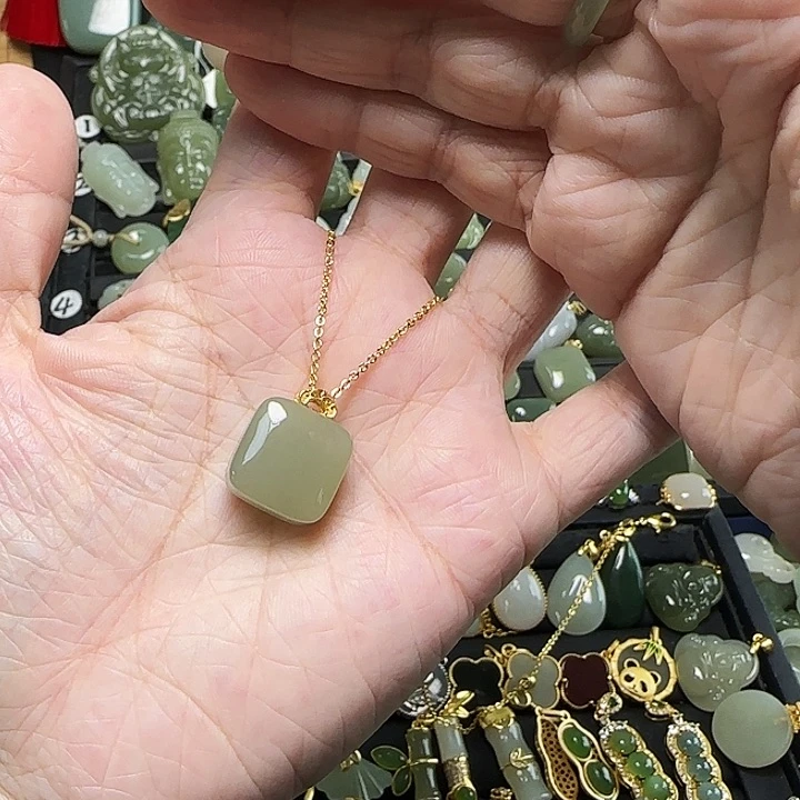 颈饰银S925镶嵌和田玉凤****浴