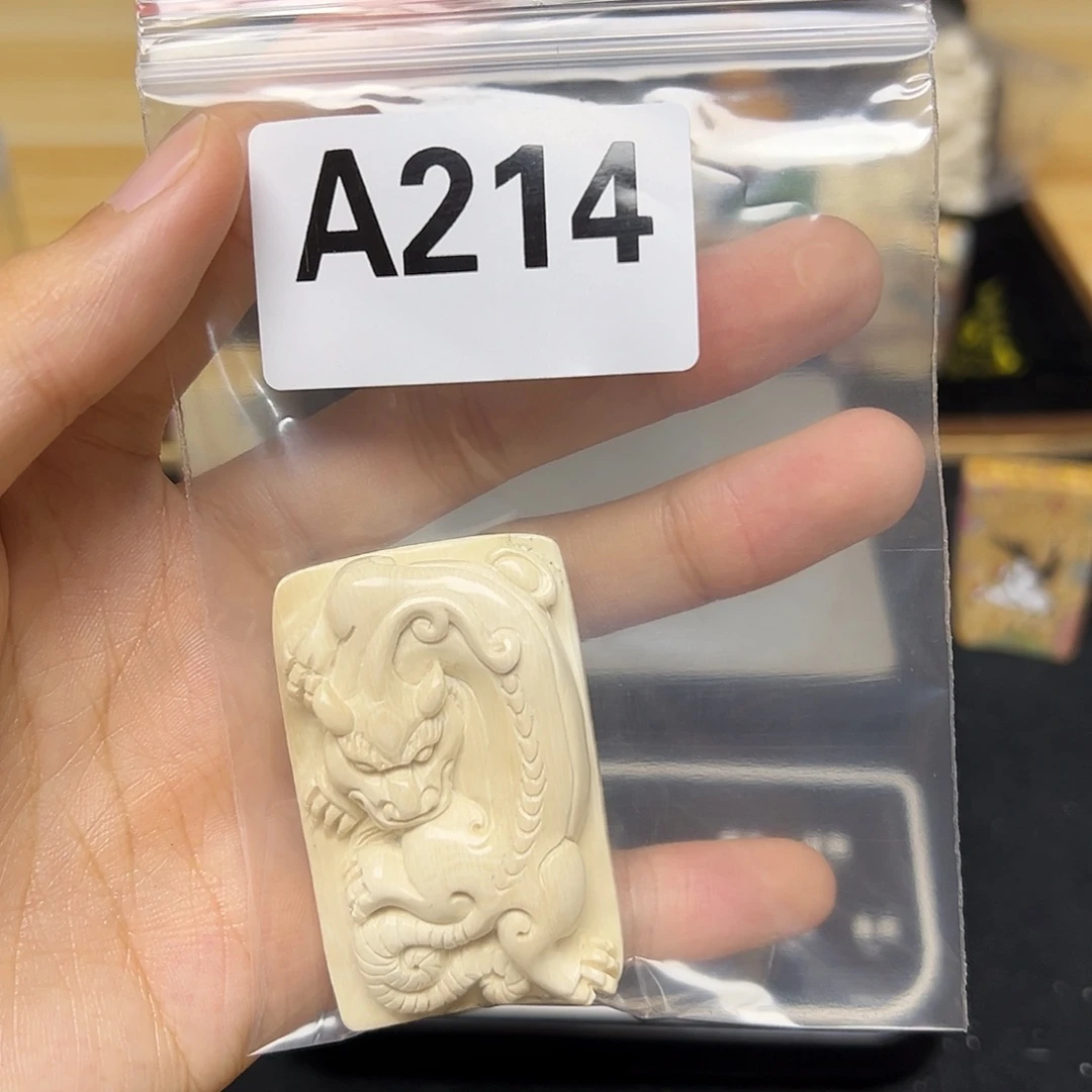 天然猛犸象牙雕刻品