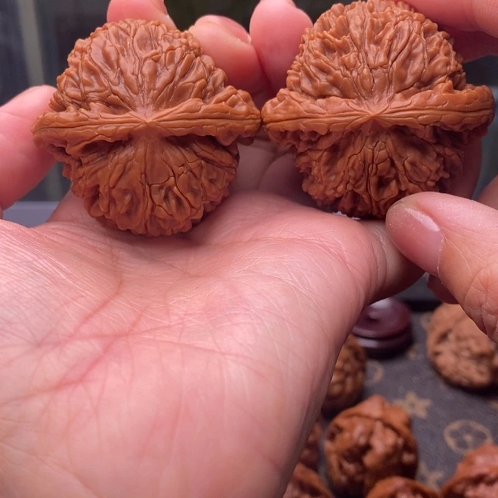 文玩核桃把件水龙纹49尺