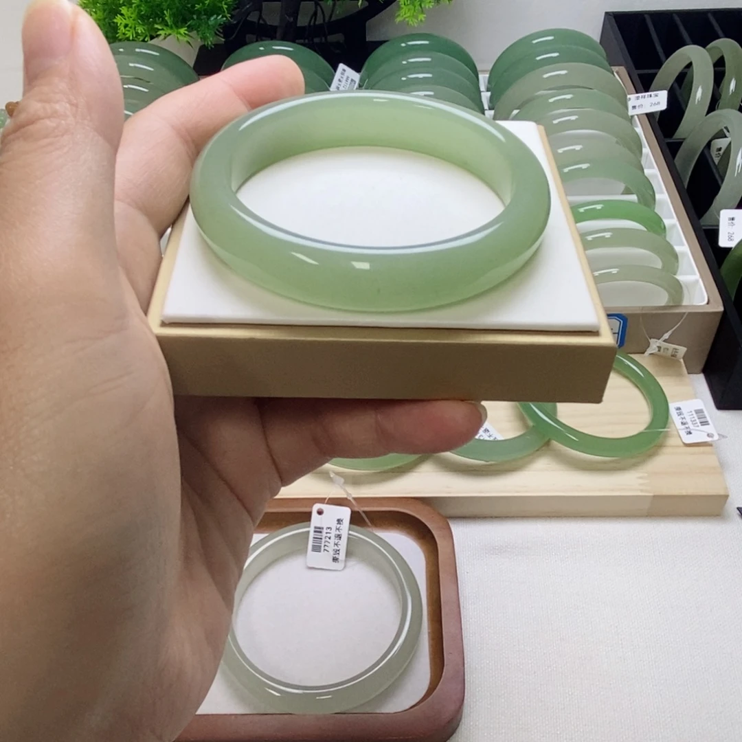 未镶嵌手镯东陵石