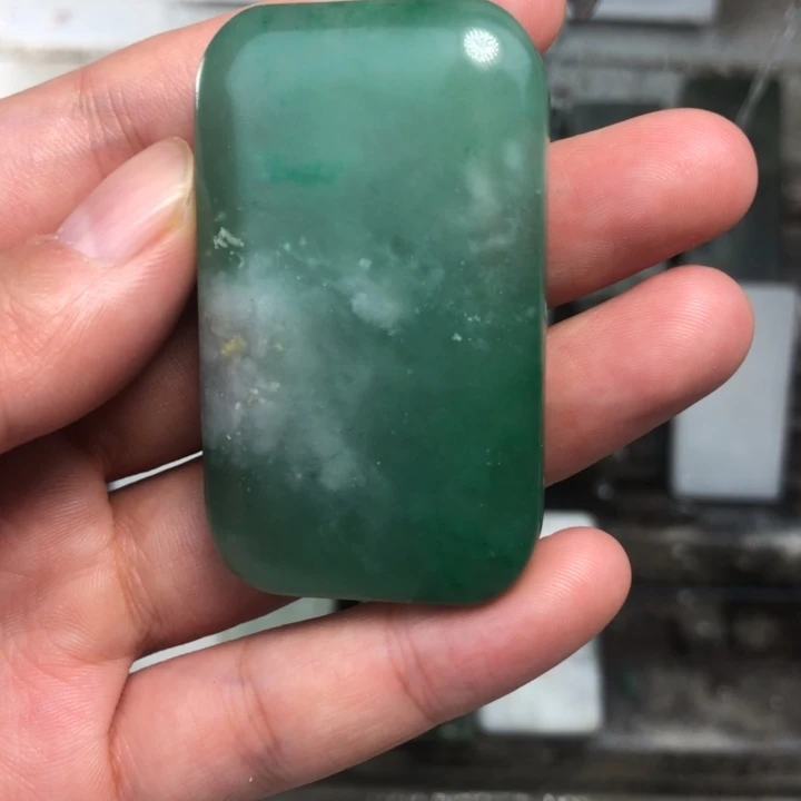 未镶嵌挂件石英质玉（非洲翠）