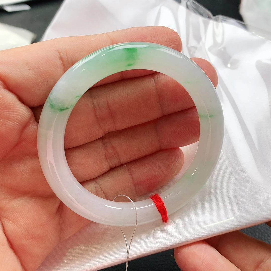 未镶嵌手镯翡翠天然翡翠手镯
