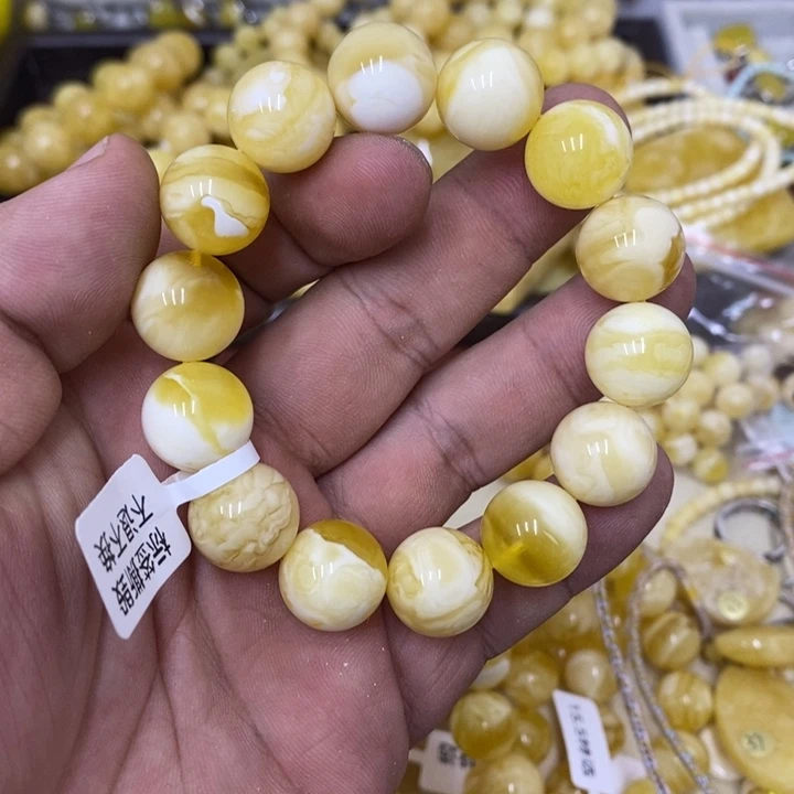 蜜蜡未镶嵌裸石串