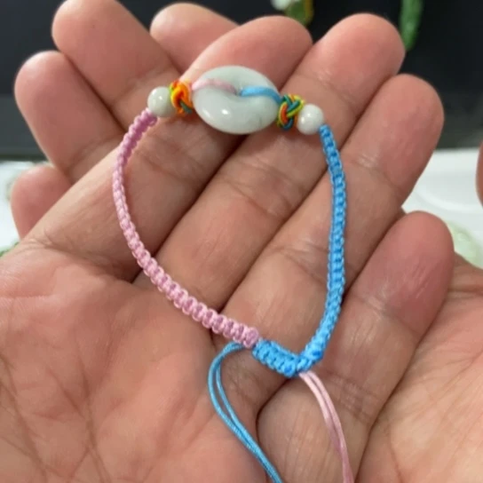 翡翠未镶嵌手绳好看
