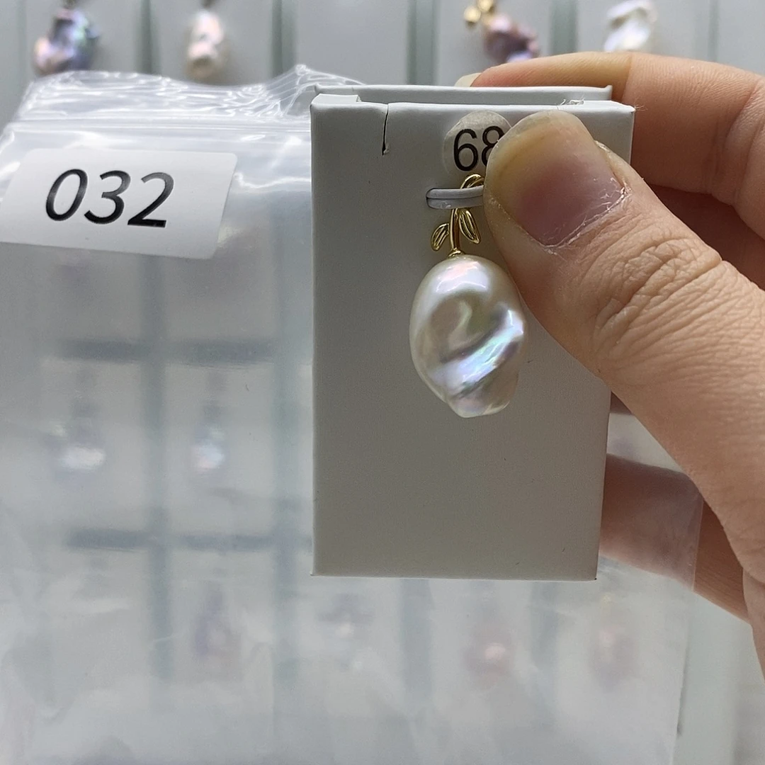 淡水珍珠合金颈饰