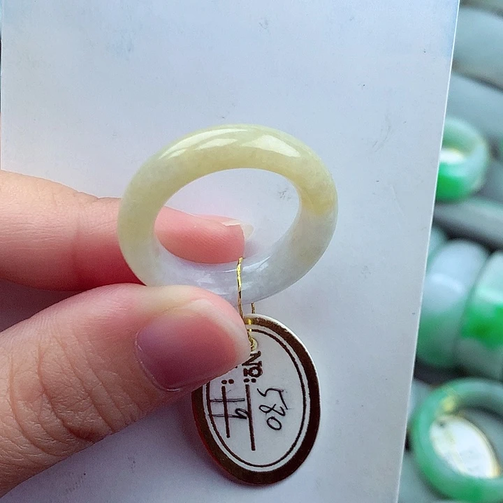 翡翠未镶嵌戒指19号