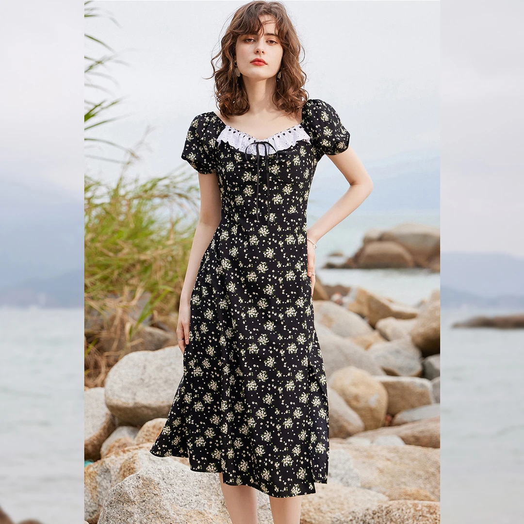 白鹿语夏款镂空刺绣花边泡泡袖法式气质方领碎花裙连衣裙WYU11020