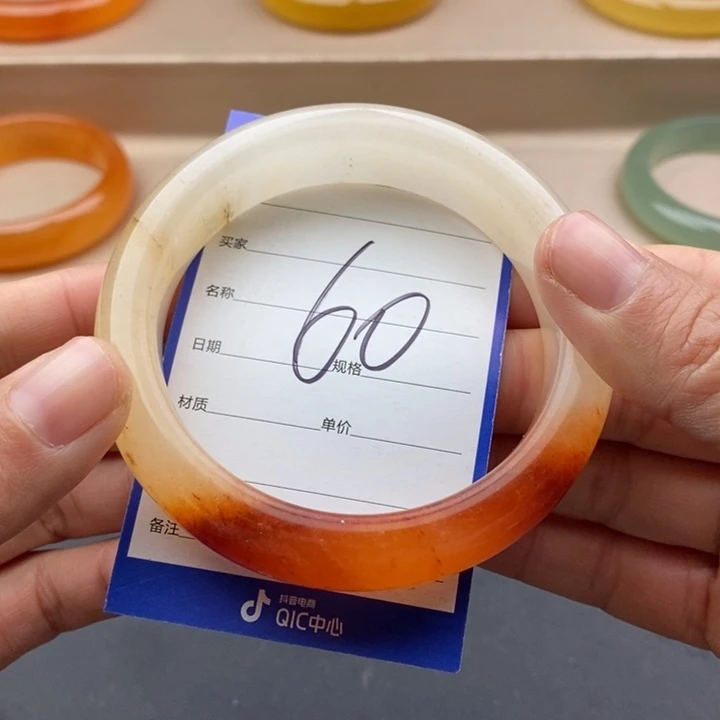 石英质玉未镶嵌手镯